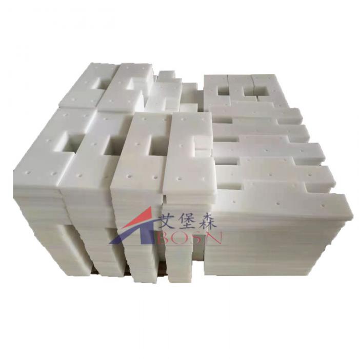 链条输送机聚乙烯刮板是由超高分子量聚乙烯板加工的