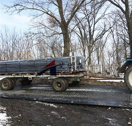空心防滑路垫板上下无缝搭接解决板材边角卷翘难题