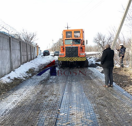 空心防滑路垫板上下无缝搭接解决板材边角卷翘难题