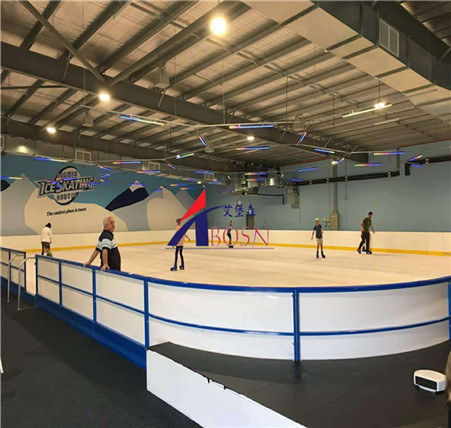   山东艾堡森专注Abosn轮滑球围栏板墙助力冰雪轮滑进校园