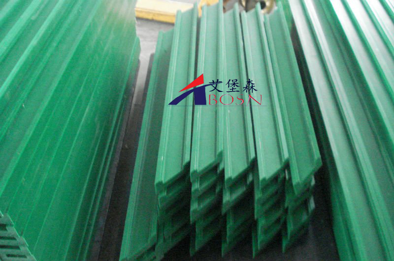 链条耐磨导向件