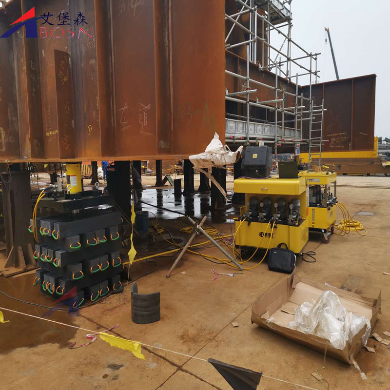 自锁稳定维修支腿垫块